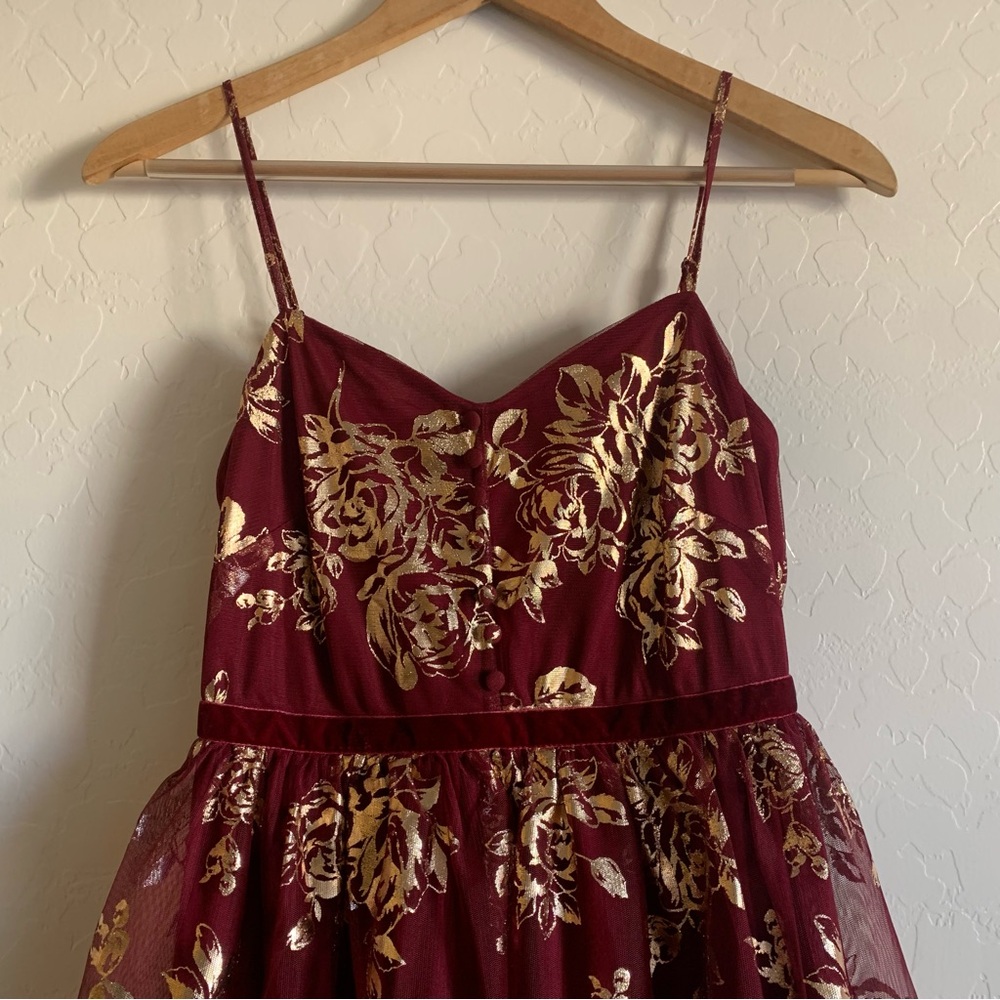 NEW Jewel Badgley Mischka Metallic Floral Tiered Tulle Cocktail Dress in Wine - Picture 4 of 10